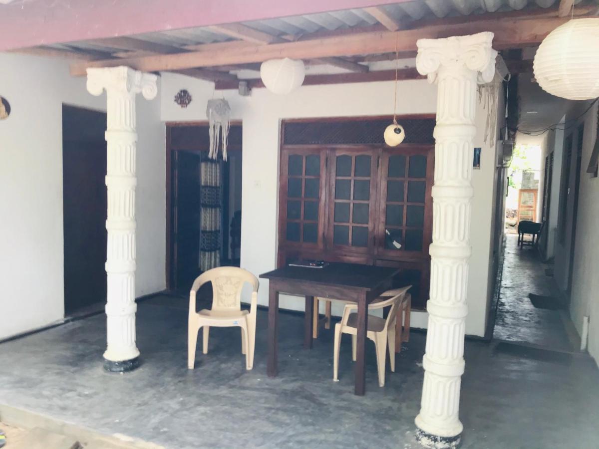 Chithra Homestay Tangalle Zewnętrze zdjęcie