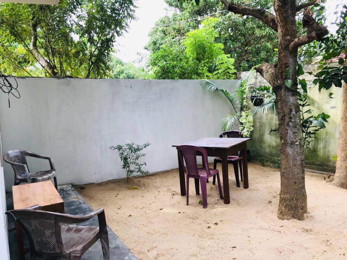 Chithra Homestay Tangalle Zewnętrze zdjęcie