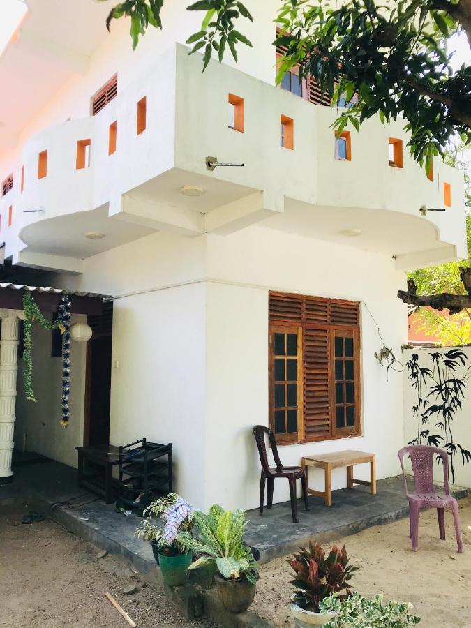Chithra Homestay Tangalle Zewnętrze zdjęcie